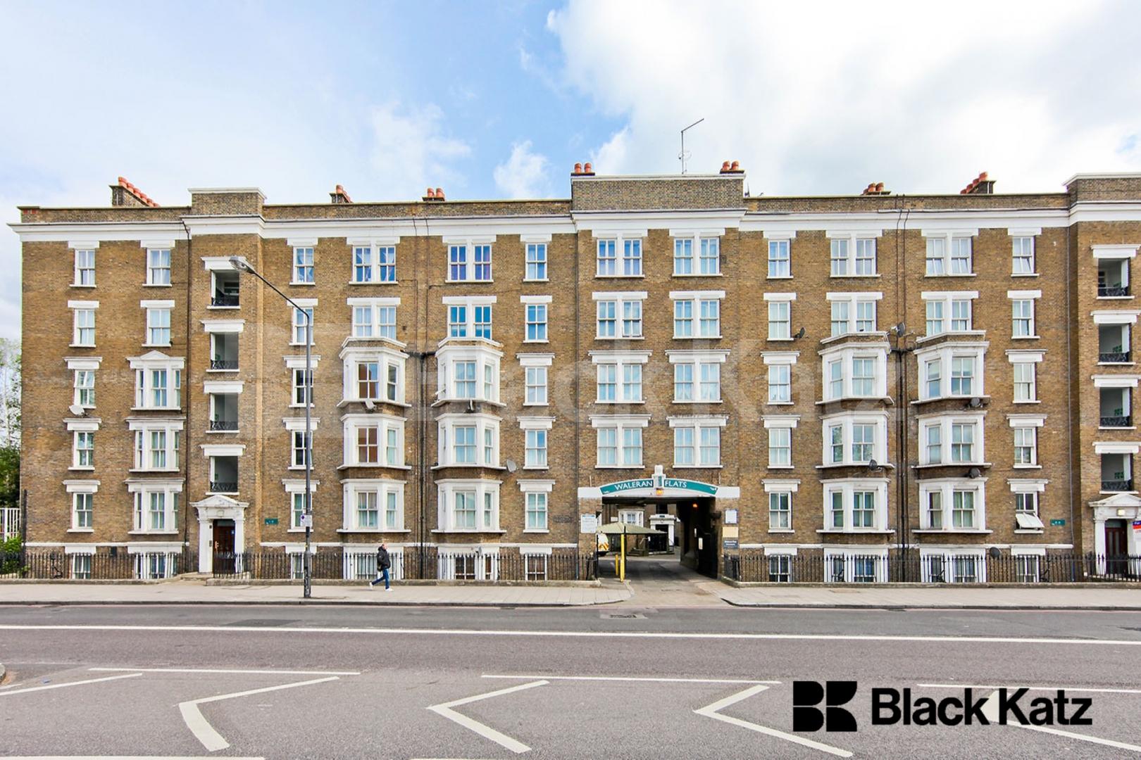 Stunning Communal Roof Terrace With Views Of The City Waleran Flats Old Kent Road, Borough
